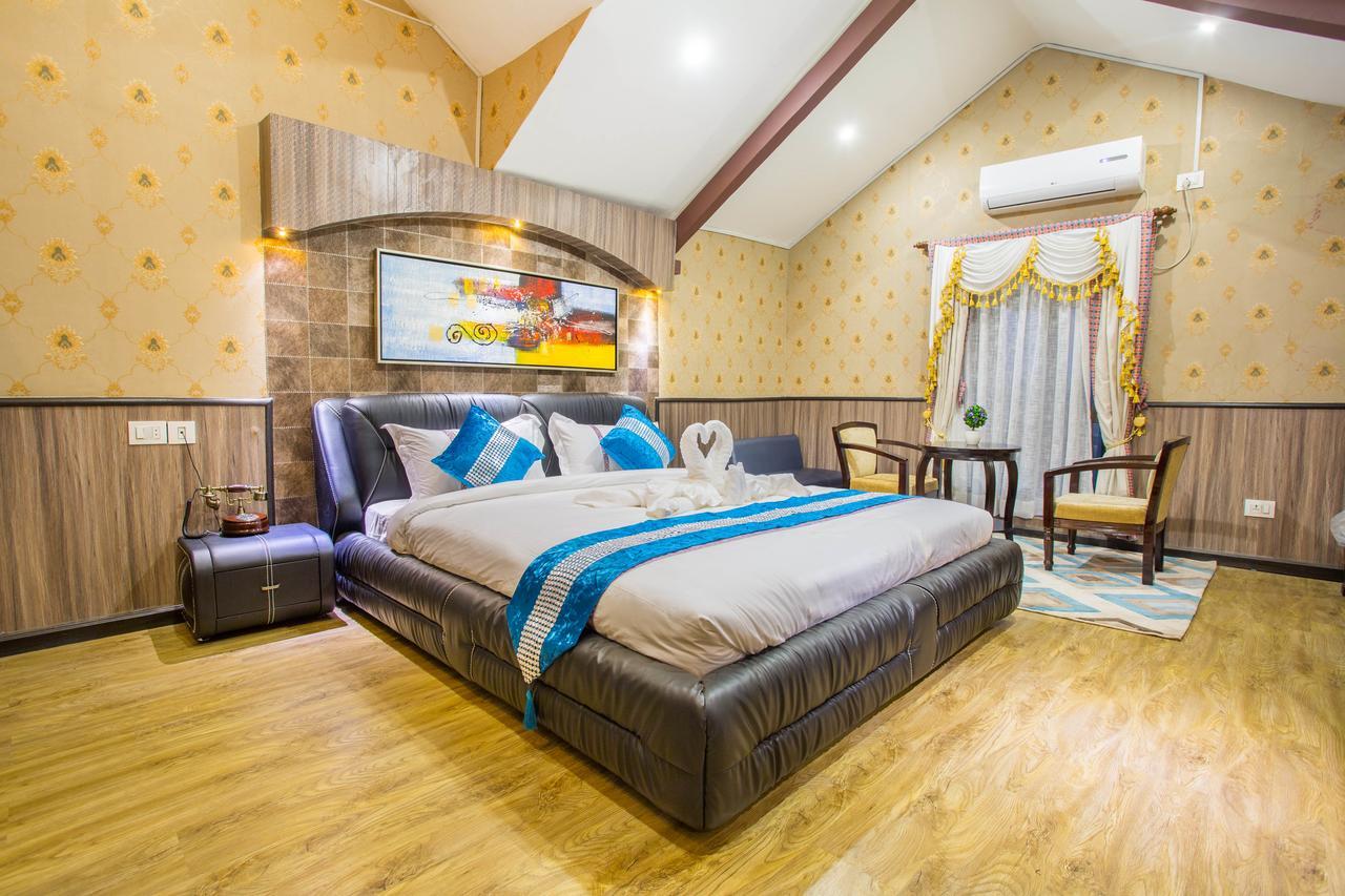 Royal Empire Boutique Hotel Катманду Экстерьер фото