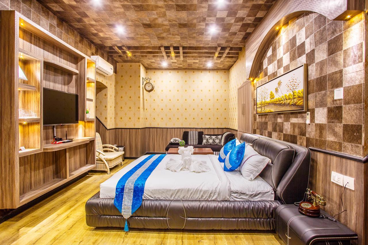Royal Empire Boutique Hotel Катманду Экстерьер фото