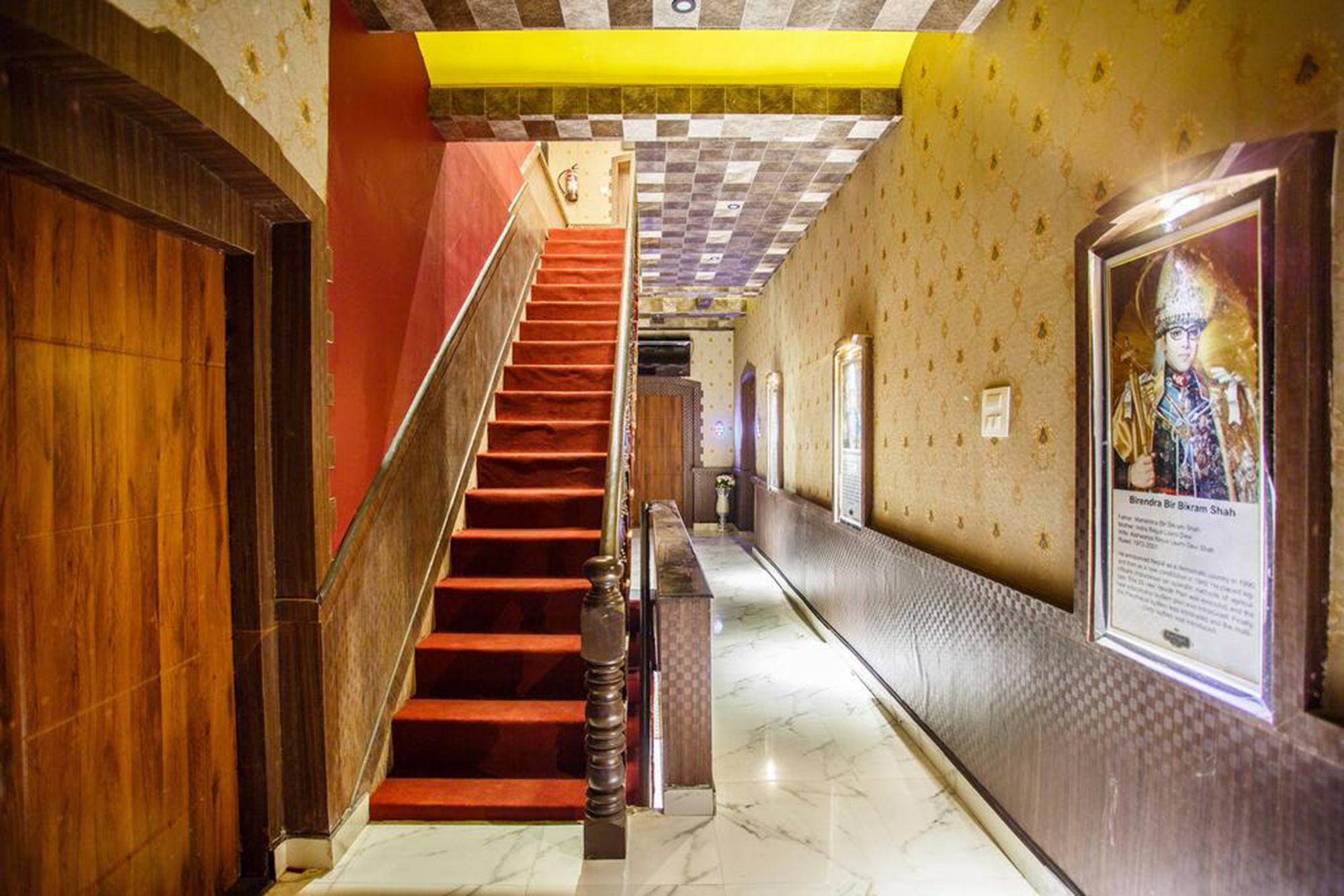Royal Empire Boutique Hotel Катманду Экстерьер фото